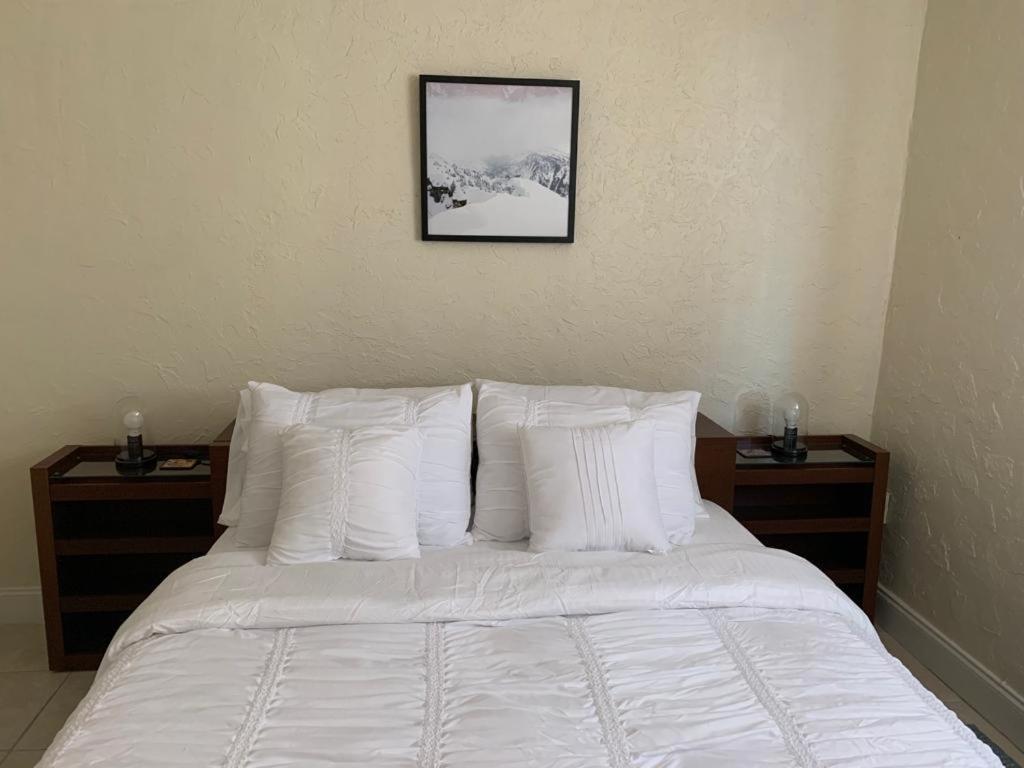 Cozy Private Room, Near The Airport - Free Parking - 01 마이애미 외부 사진